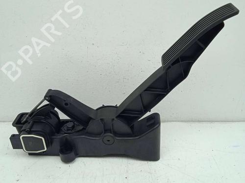 Used Pedal Pedal MERCEDES-BENZ B-CLASS Sports Tourer (W245) B 200 CDI (245.208) (136 hp) 4357708 4357708