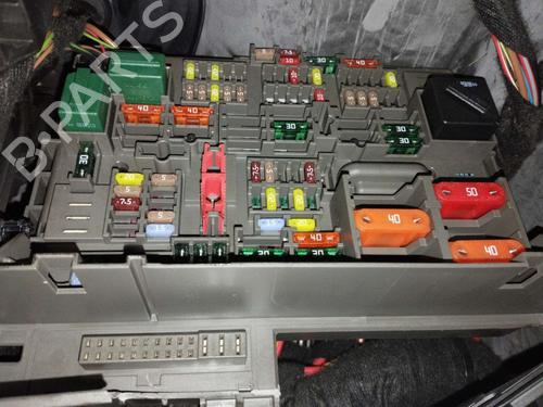 Used Fuse box BMW 1 (E87) 118 d (143 hp) 17147098
