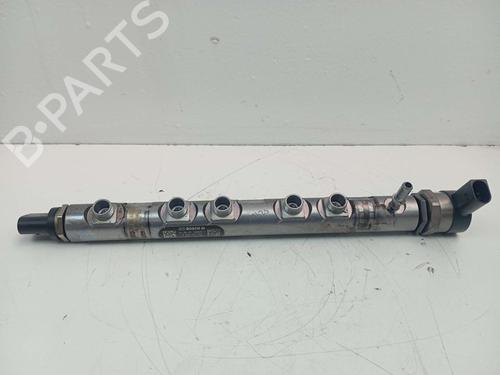Used Injection rail BMW 5 (F10) 520 d (184 hp) 17143846