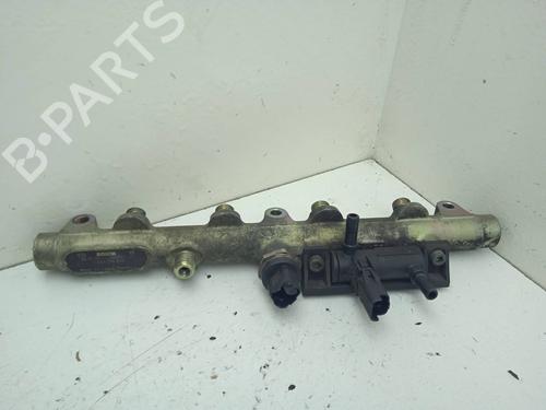 Used Injection rail FIAT ULYSSE (179_) 2.2 JTD (128 hp) 4344989
