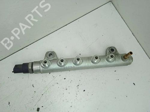 Used Injection rail Injection rail RENAULT LAGUNA II Grandtour (KG0/1_) [2001-2007] 4334984 4334984