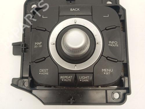 switch-renault-megane-iii-hatchback-bz01_-b3_-2008-36664778 main image