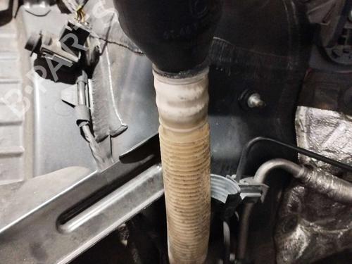 sprinklertank-bmw-1-e87-2003-2004-2005-2006-2007-2008-2009-2010-2011-2012-2013-17018335 main image