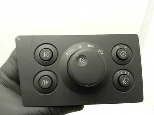 Used Headlight switch OPEL ZAFIRA / ZAFIRA FAMILY B (A05) 1.9 CDTI (M75) (150 hp) 4265658