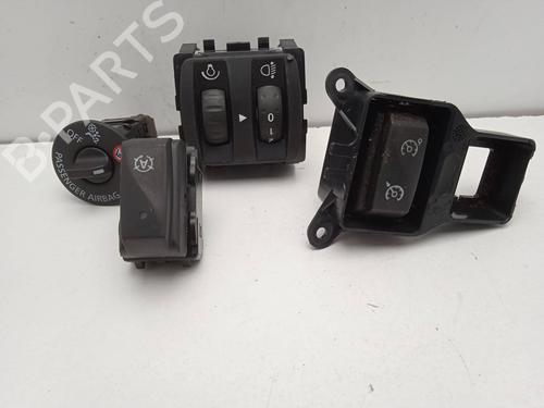 Used Switch Switch RENAULT CLIO IV (BH_) [2012-2021] 4622996 4622996