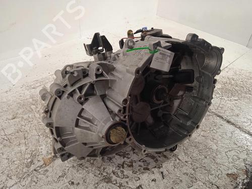 manual-gearbox-volvo-s80-i-184-t104436-1998-1999-2000-2001-2002-2003-2004-2005-2006-2007-2008-11163132 main image