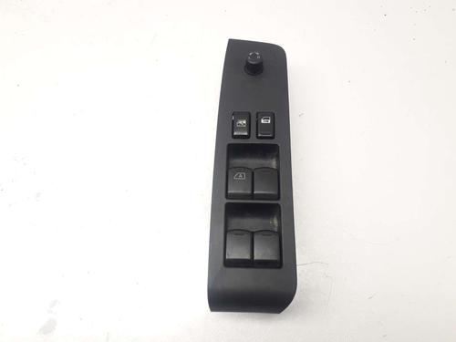 Used Left front window switch NISSAN X-TRAIL II (T31) [2007-2018]  11160934