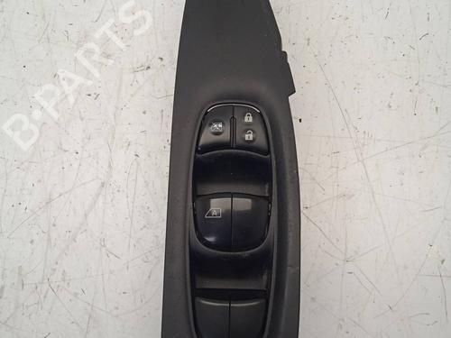 Used Left front window switch NISSAN QASHQAI II (J11, J11_) [2013-2026]  14974708