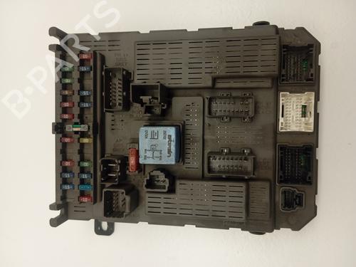 Used Fuse box CITROËN C5 I (DC_) 2.0 HDi (DCRHZB, DCRHZE) (109 hp) 31615627