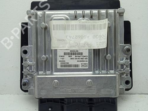 Used Engine control unit (ECU) PEUGEOT 5008 (0U_, 0E_) [2009-2017]  31618060