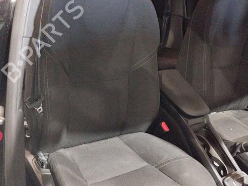 Used Right front seat VOLVO V40 Hatchback (525) D2 (114 hp) 18083793