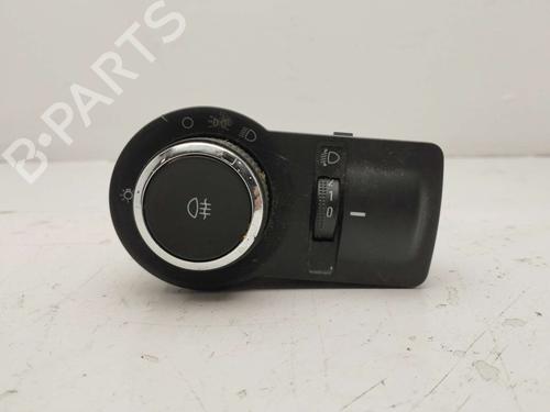 Used Headlight switch CHEVROLET AVEO Hatchback (T300) [2011-2026]  24368317