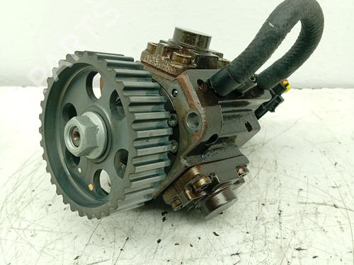 Used Injection pump CHEVROLET CAPTIVA (C100, C140) [2006-2026]  31800647