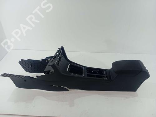 Used Armrest / Center console VW GOLF VII (5G1, BQ1, BE1, BE2) 1.4 GTE Hybrid (204 hp) 19644224