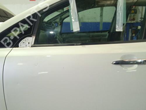 Used Left front door Left front door NISSAN LEAF (ZE0) Electric (109 hp) 40097037 40097037