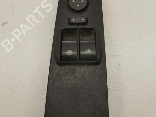Used Left front window switch FIAT GRANDE PUNTO (199_) 1.3 D Multijet (199.AXD11, 199.AXD1A, 199.AXD1B,... (90 hp) 18242034