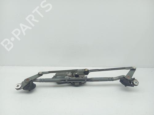 Used Front wiper motor Front wiper motor LEXUS IS II (_E2_) 200d (ALE20_, ALE20R) (150 hp) 32388271 32388271
