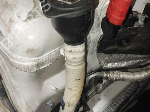 Used Windscreen washer tank BMW 1 (E87) 118 d (143 hp) 17140321