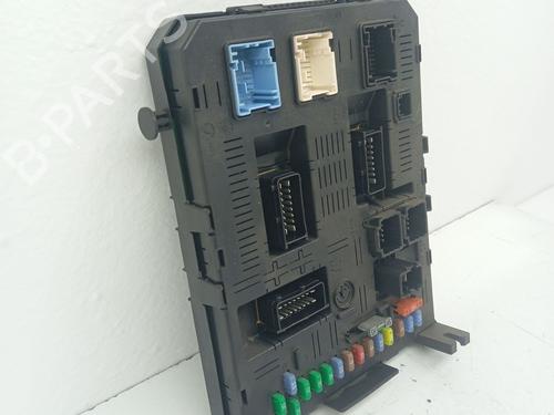 Fuse box CITROËN C5 II (RC_) 2.0 HDi (RCRHRH) | BP38488411E1 - Image 2
