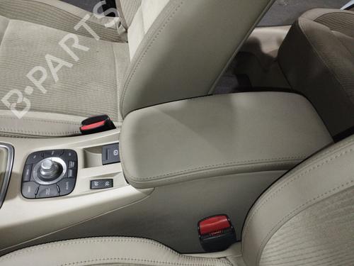 Used Armrest / Center console Armrest / Center console RENAULT LAGUNA III (BT0/1) [2007-2015] 17559646 17559646