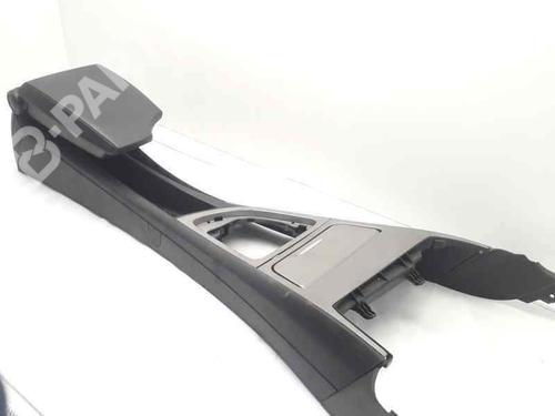Used Armrest / Center console Armrest / Center console BMW 1 (E81) 118 d (143 hp) 11148527 11148527