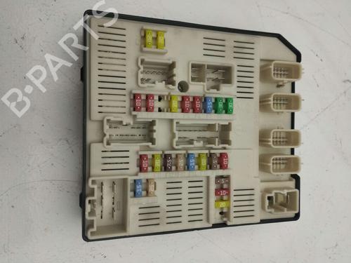 Used Fuse box Fuse box RENAULT MEGANE III Hatchback (BZ0/1_, B3_) [2008-2026] 31614634 31614634