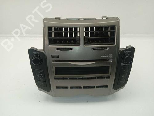 radio-toyota-yaris-_p9_-2005-2006-2007-2008-2009-2010-2011-2012-2013-2014-31614406 main image