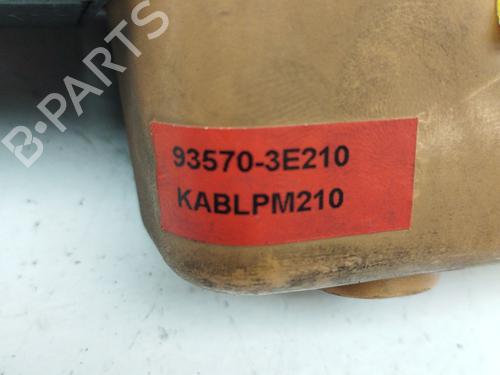 Left front window switch KIA SORENTO I (JC) | BP33321321I27 - Image 3
