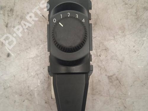 climate-control-peugeot-5008-0u_-0e_-96846886xt-2009-2010-2011-2012-2013-2014-2015-2016-2017-11161542 main image