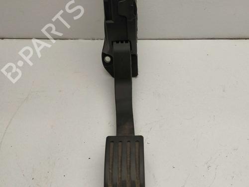 pedal-volvo-v40-hatchback-525-d2-31280595-2012-2013-2014-2015-2016-2017-2018-2019-18072276 main image