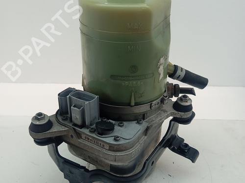 Used Steering pump FORD FOCUS II (DA_, HCP, DP) [2004-2013]  31615954