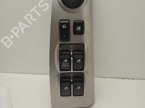 Used Left front window switch KIA SPORTAGE II (JE_, KM_) [2004-2011]  4335443