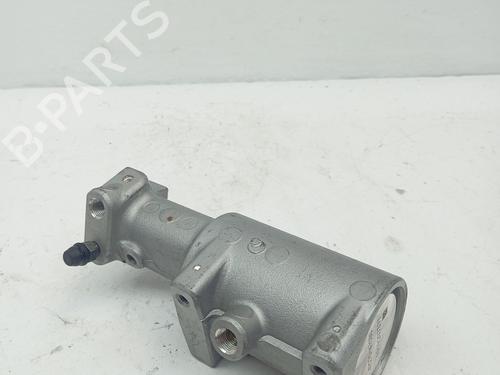 Used Brake master cylinder TOYOTA PRIUS PLUS (_W4_) 1.8 Hybrid (ZVW40W, ZVW41W) (136 hp) 32475917