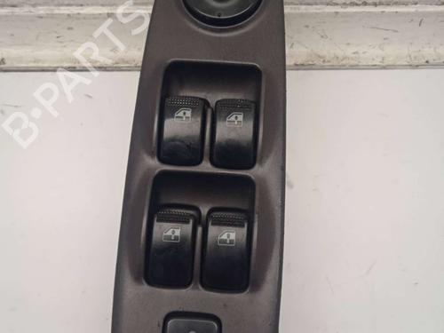 Used Left front window switch HYUNDAI ELANTRA III (XD) 2.0 CRDi (113 hp) 11157906