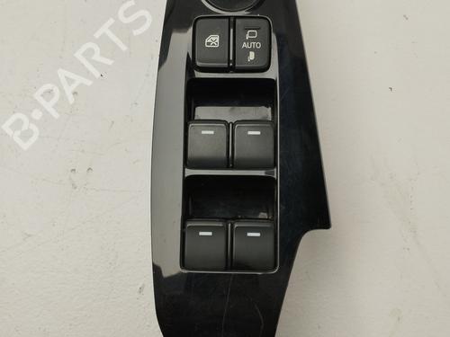 Used Left front window switch MAZDA 3 (BM, BN) [2013-2019]  31616664