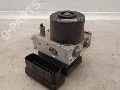 Used ABS pump TOYOTA YARIS (_P9_) 1.4 D-4D (NLP90_, NLP90R) (90 hp) 11163039
