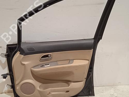 Right front door KIA CARENS III MPV (UN) 2.0 CRDi 140 | BP11148402C3