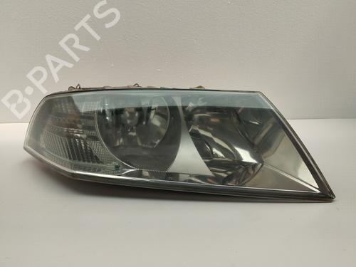 Used Right headlight SKODA OCTAVIA II (1Z3) 2.0 TDI 16V (140 hp) 17592128
