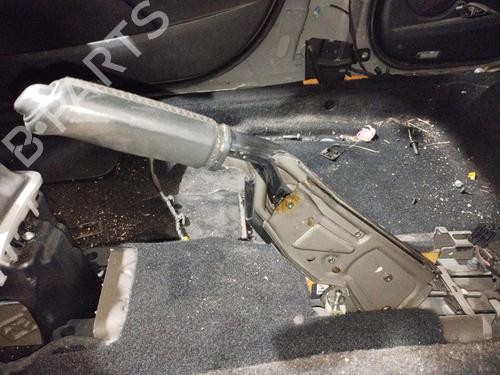 hand-brake-renault-megane-iii-hatchback-bz01_-b3_-2008-24527442 main image