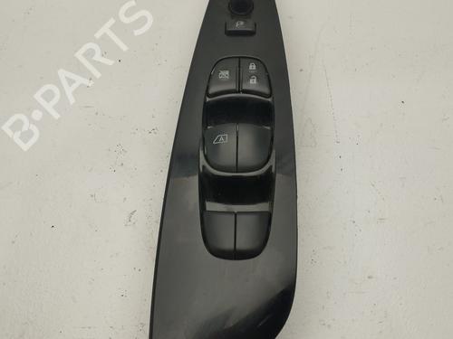 Used Left front window switch NISSAN LEAF (ZE0) Electric (109 hp) 21218511