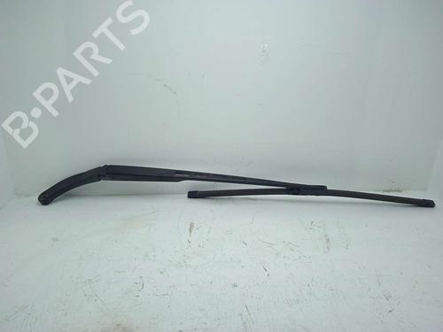 Used Front windshield wiper arm AUDI A6 C6 (4F2) 2.0 TFSI (170 hp) 16697703