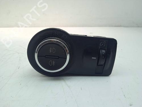 Used Headlight switch OPEL INSIGNIA A (G09) 2.0 CDTI (68) (131 hp) 12545087