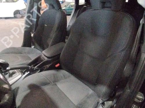 Used Left front seat VOLVO V40 Hatchback (525) D2 (114 hp) 18083794
