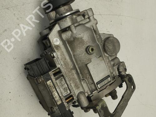 Used Injection pump OPEL VECTRA C (Z02) [2002-2009]  31617646