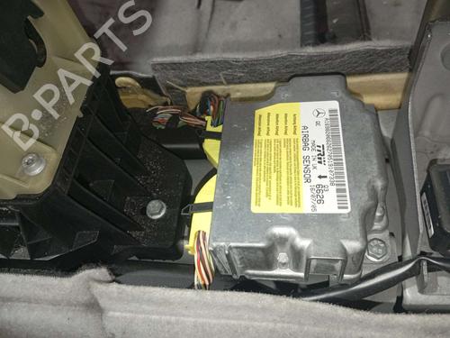 Used ECU airbags ECU airbags MERCEDES-BENZ B-CLASS Sports Tourer (W245) B 200 CDI (245.208) (140 hp) 17153013 17153013