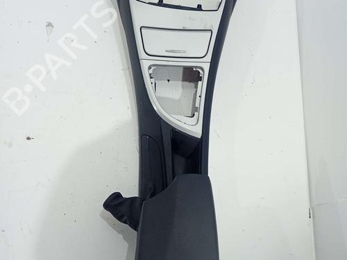 Used Armrest / Center console BMW 1 Coupe (E82) 120 d (177 hp) 18548957