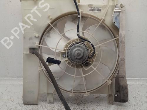 Used Radiator fan TOYOTA AYGO (_B1_) 1.0 (KGB10_, KGB10R) (68 hp) 11164159
