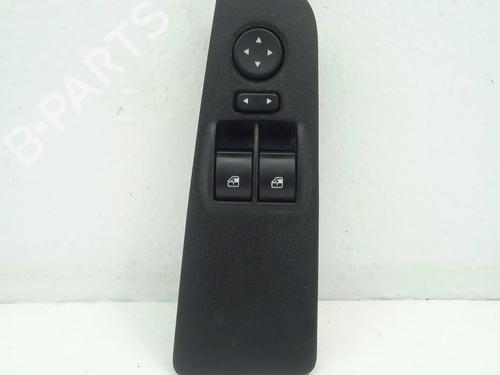 Used Left front window switch FIAT GRANDE PUNTO (199_) 1.9 D Multijet (130 hp) 31619682