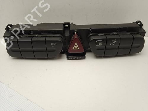 Used Switch MERCEDES-BENZ C-CLASS (W203) C 220 CDI (203.008) (150 hp) 4323537