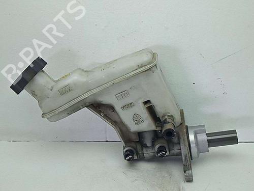 brake-master-cylinder-hyundai-ix35-lm-el-elh-2009-2010-2011-2012-2013-2014-2015-2016-40096696 main image